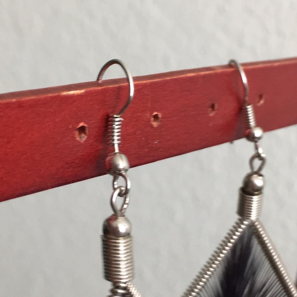 🖤Hello kitty statement earrings - Picture 5 of 13